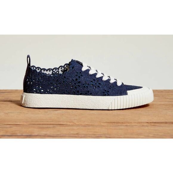 Veronica Beard Puella 2 in Eclipse (Blue) NWB Size 6 1/2M - Picture 2 of 5